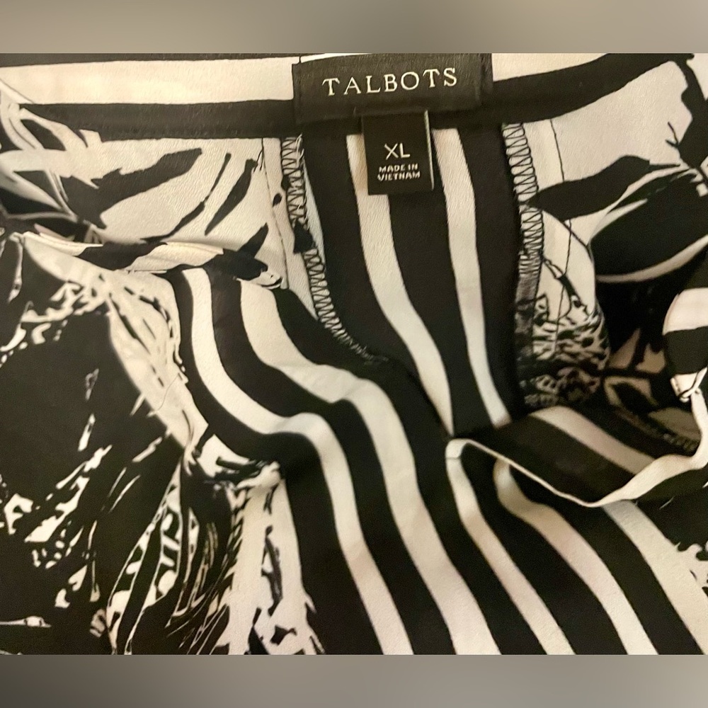Talbots Black White Floral Palm V-Neck Sleeveless Shirt Blouse Size XL- NWOT - Picture 3 of 9